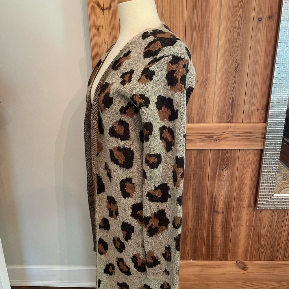 Leopard Print Cardigan - Picture 4 of 7